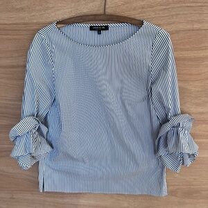 Lafayette 148 New York pinstriped tunic blouse small S blue white ruffle stretch
